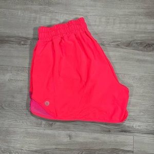 Lululemon Hotty Hot Short Il
*Long 4”